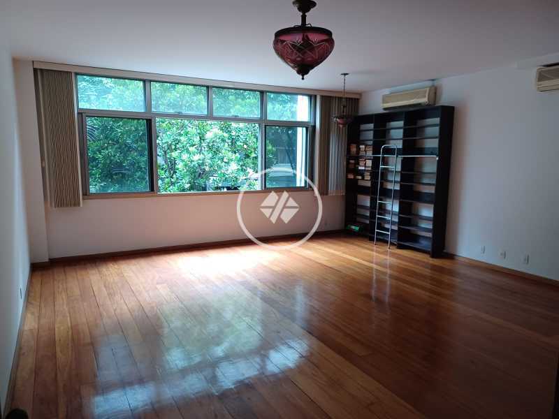 Apartamento, 3 quartos, 130 m² - Foto 1