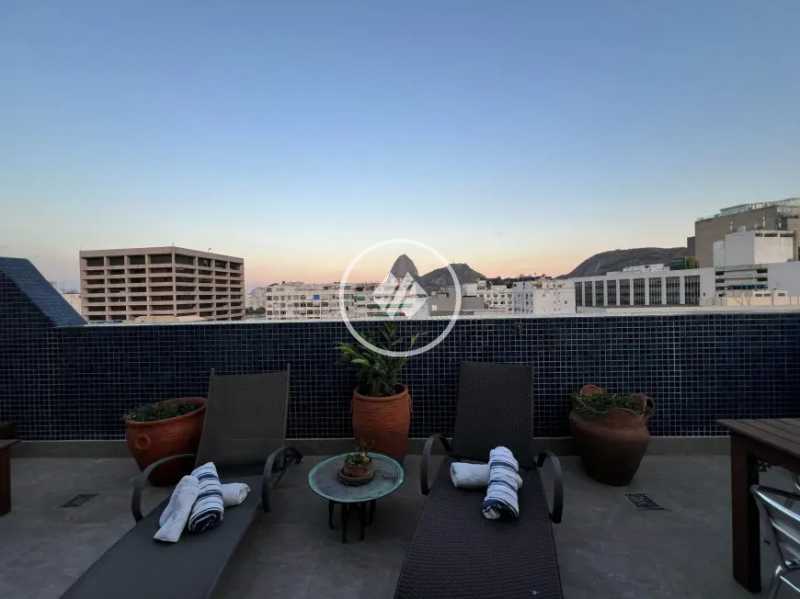 Cobertura, 3 quartos, 209 m² - Foto 1