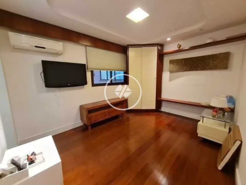 Apartamento, 3 quartos, 216 m² - Foto 12
