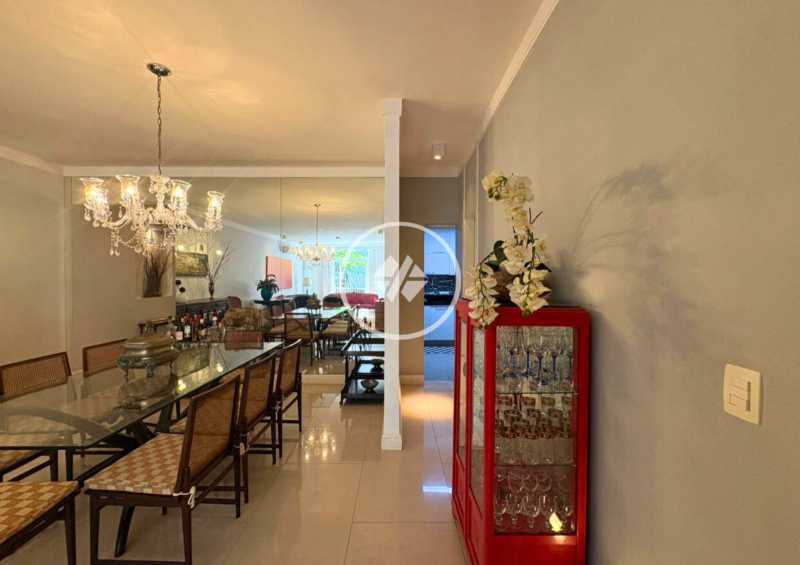 Apartamento, 3 quartos, 160 m² - Foto 1