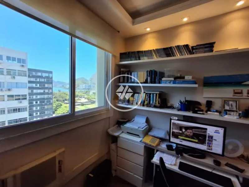 Cobertura, 3 quartos, 219 m² - Foto 11