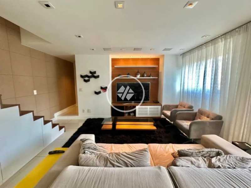 Cobertura, 3 quartos, 247 m² - Foto 3