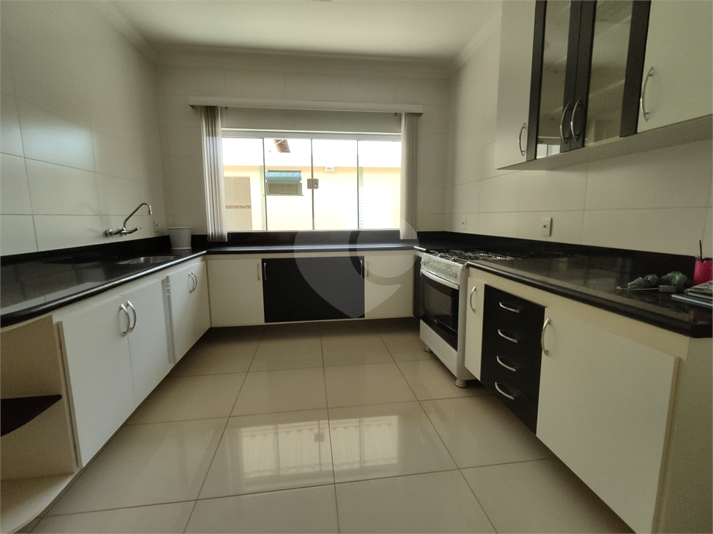 Casa, 3 quartos, 273 m² - Foto 1