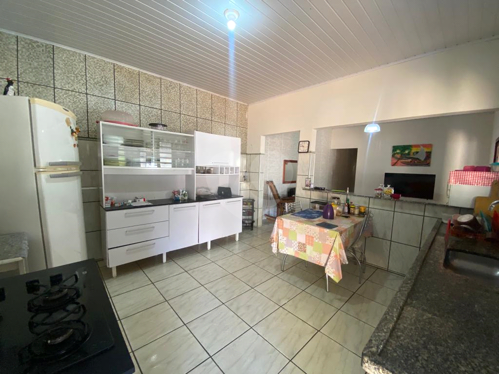 Chácara, 2 quartos, 1021 m² - Foto 4