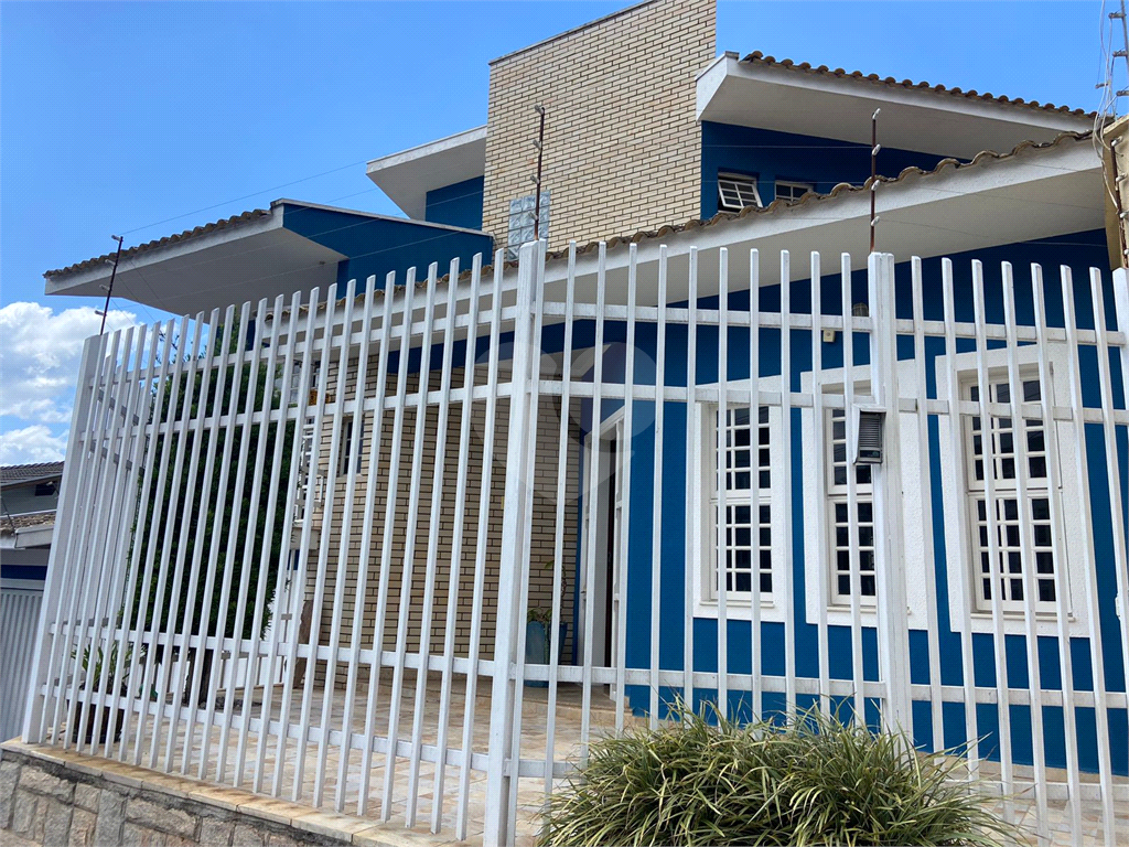 Casa, 3 quartos, 230 m² - Foto 1