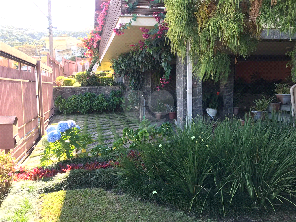 Casa, 3 quartos, 240 m² - Foto 1