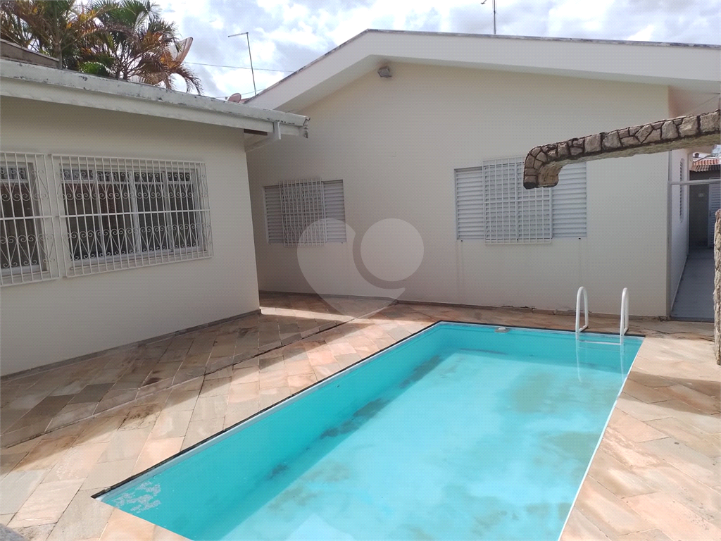 Casa, 3 quartos, 230 m² - Foto 1