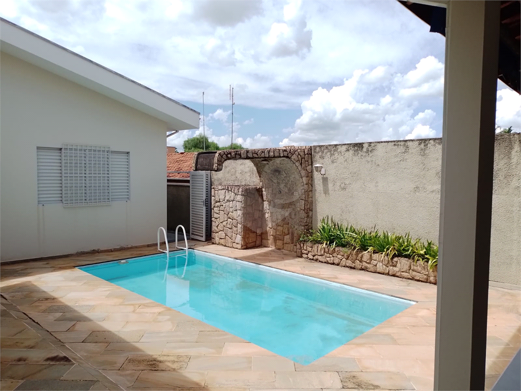 Casa, 3 quartos, 230 m² - Foto 3