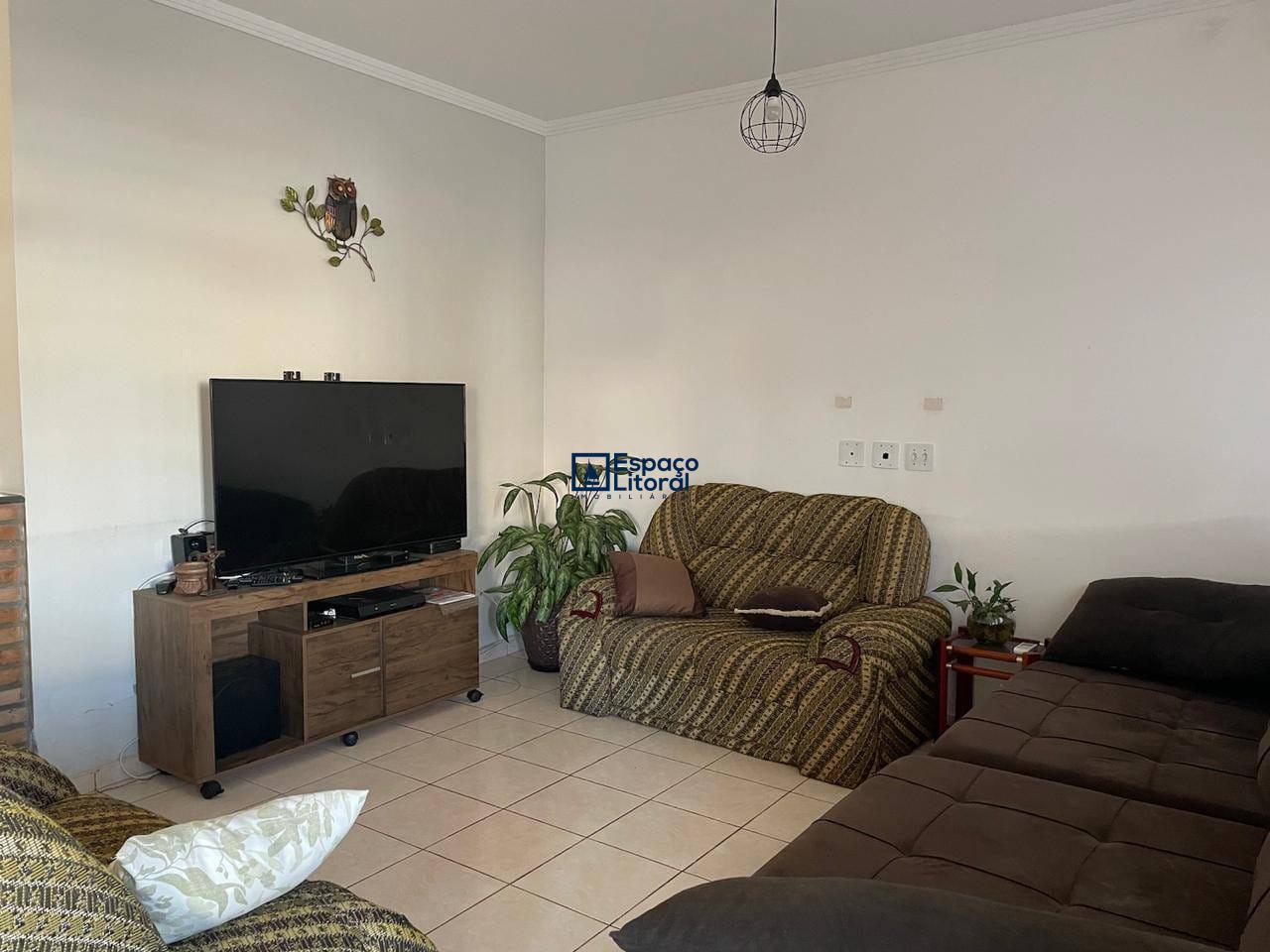 Casa para alugar com 3 quartos, 100m² - Foto 1