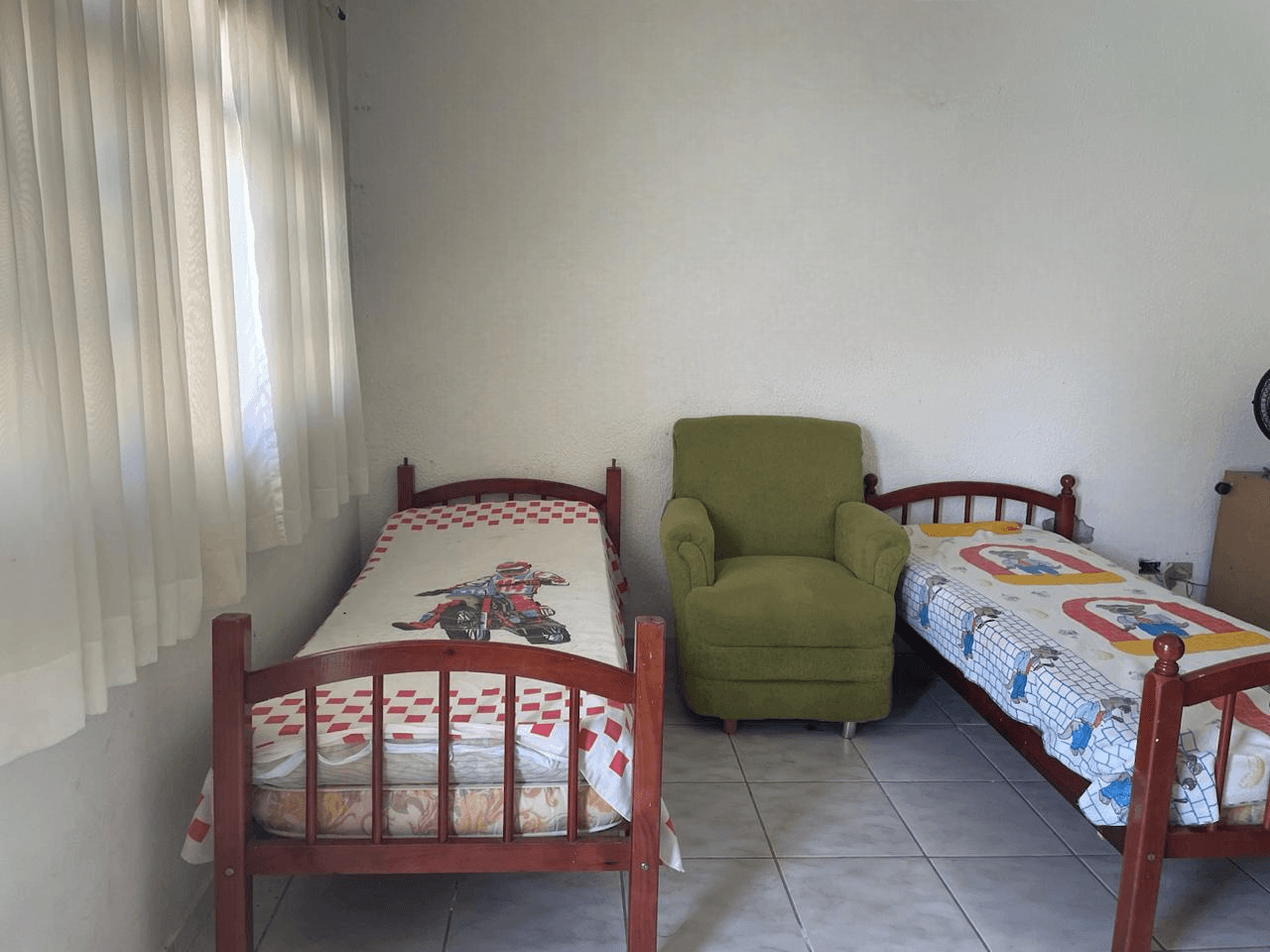 Casa para alugar com 3 quartos, 100m² - Foto 29