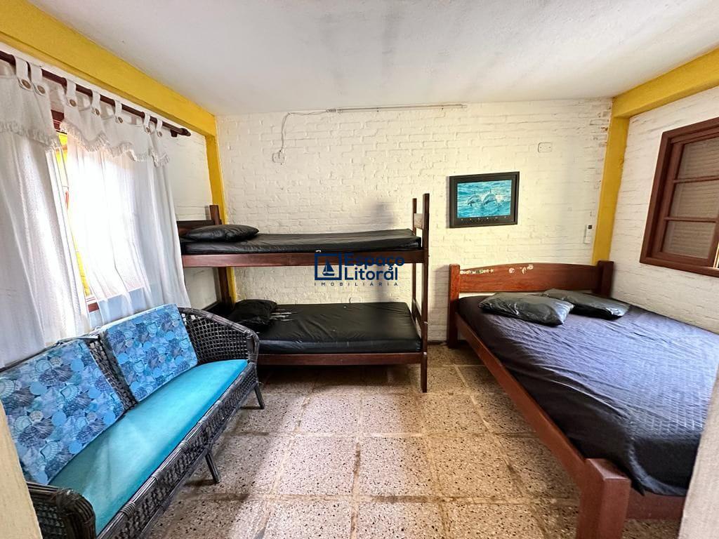 Casa, 4 quartos, 135 m² - Foto 1