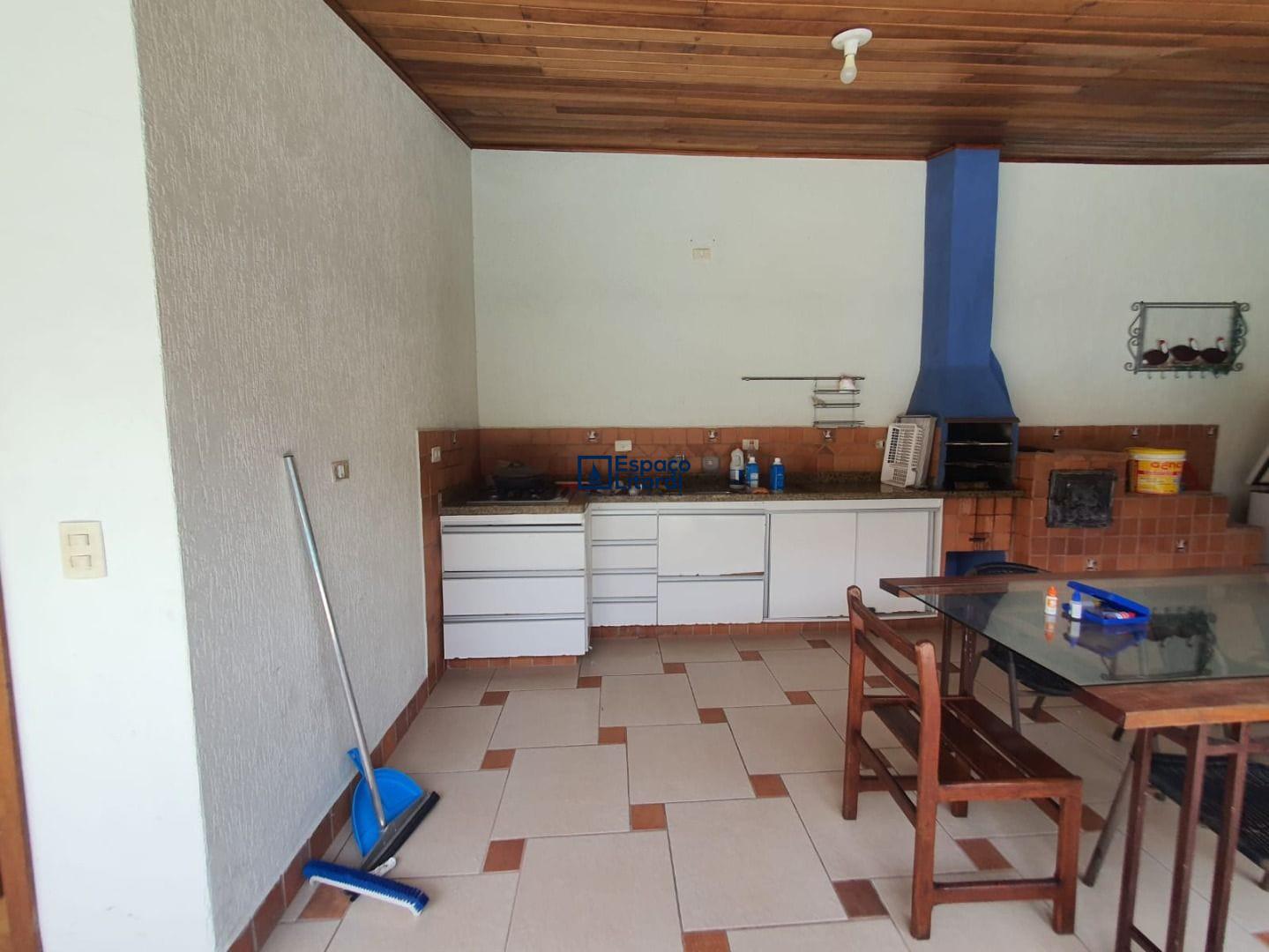 Casa, 3 quartos, 200 m² - Foto 6