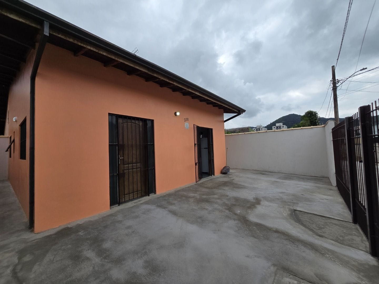 Casa, 4 quartos, 180 m² - Foto 1