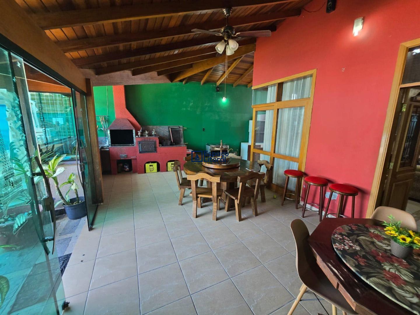 Casa, 4 quartos, 200 m² - Foto 11