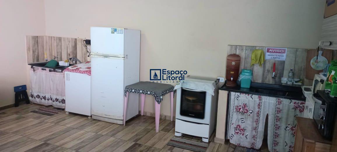 Casa, 6 quartos, 130 m² - Foto 1