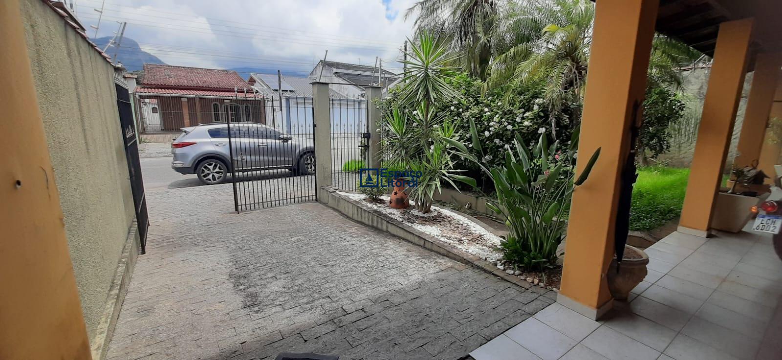 Casa, 4 quartos, 182 m² - Foto 2