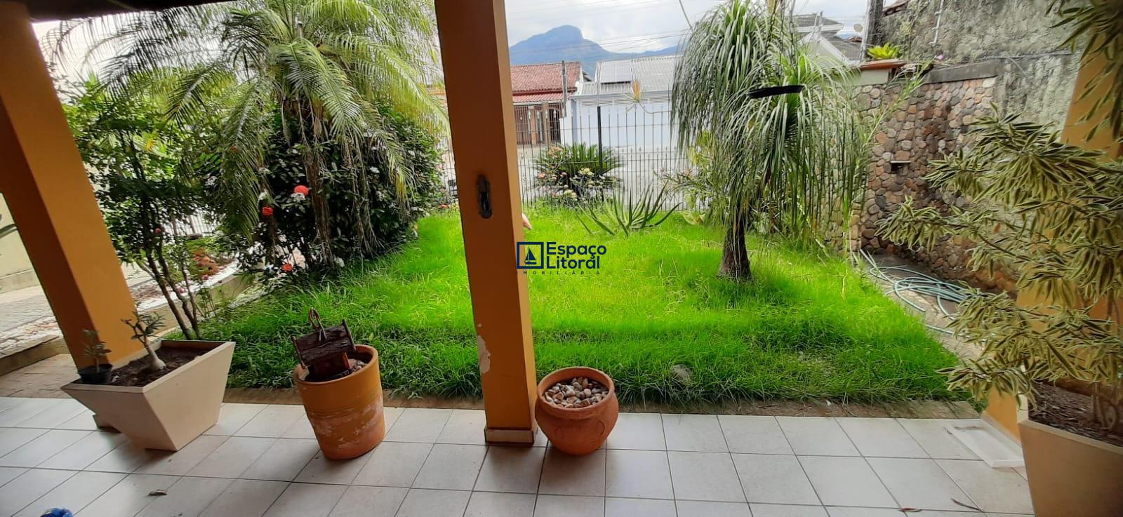 Casa, 4 quartos, 182 m² - Foto 1