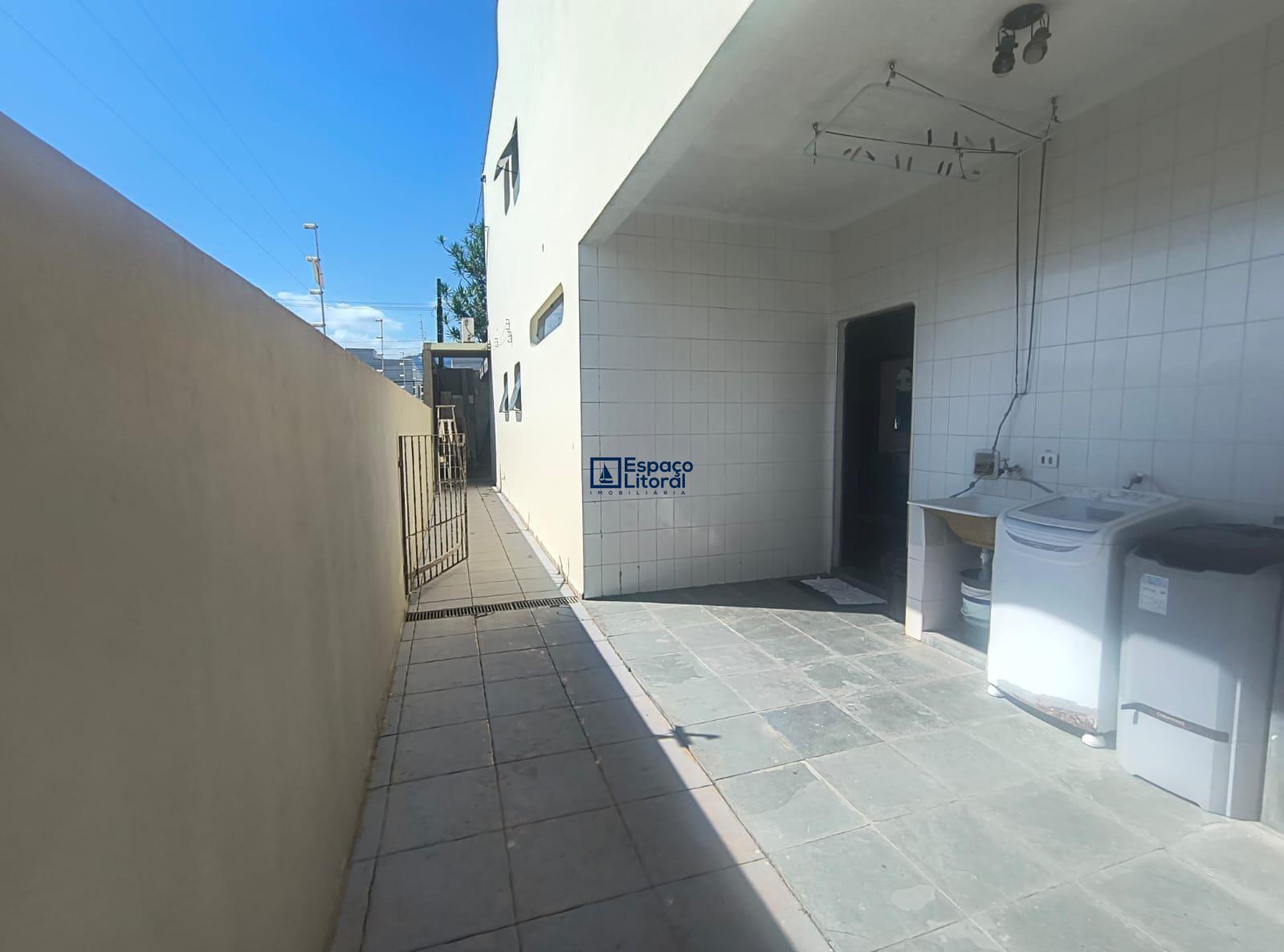 Casa, 5 quartos, 283 m² - Foto 1