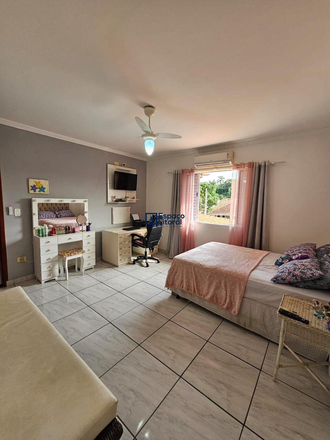 Casa, 4 quartos, 243 m² - Foto 13