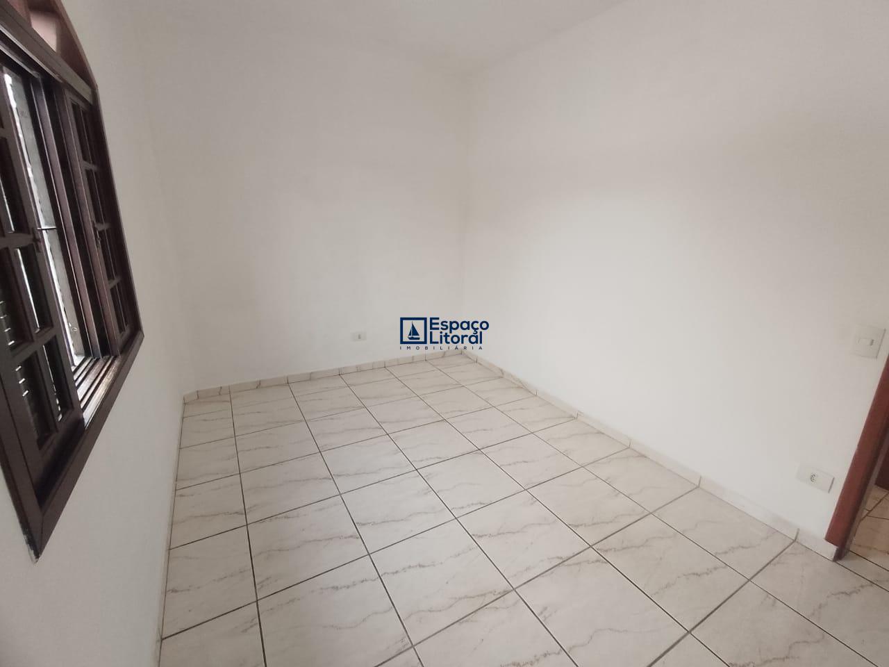 Casa à venda e aluguel com 2 quartos, 45m² - Foto 18