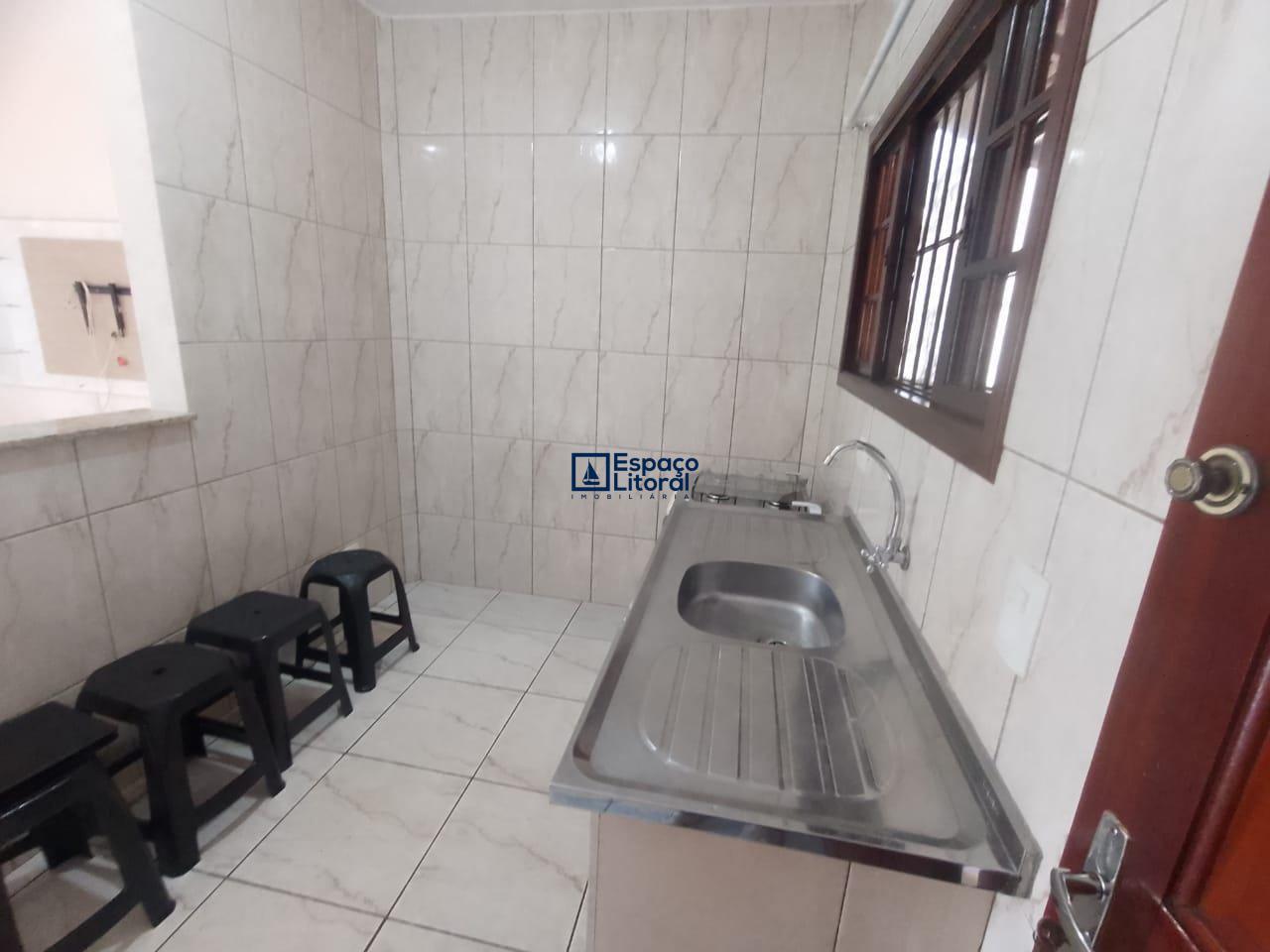 Casa à venda e aluguel com 2 quartos, 45m² - Foto 20