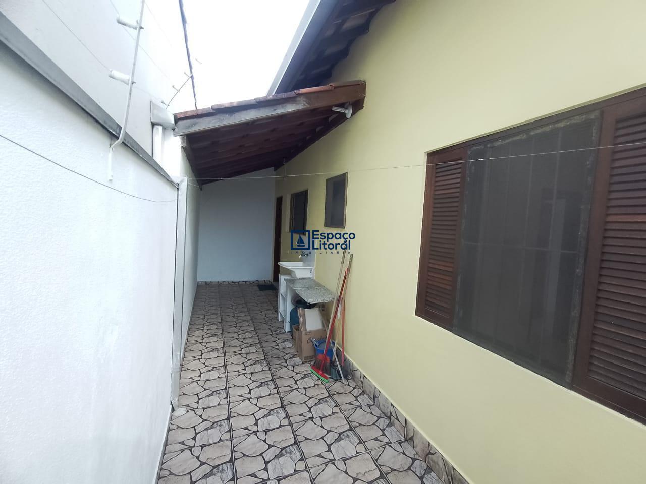 Casa à venda e aluguel com 2 quartos, 45m² - Foto 23