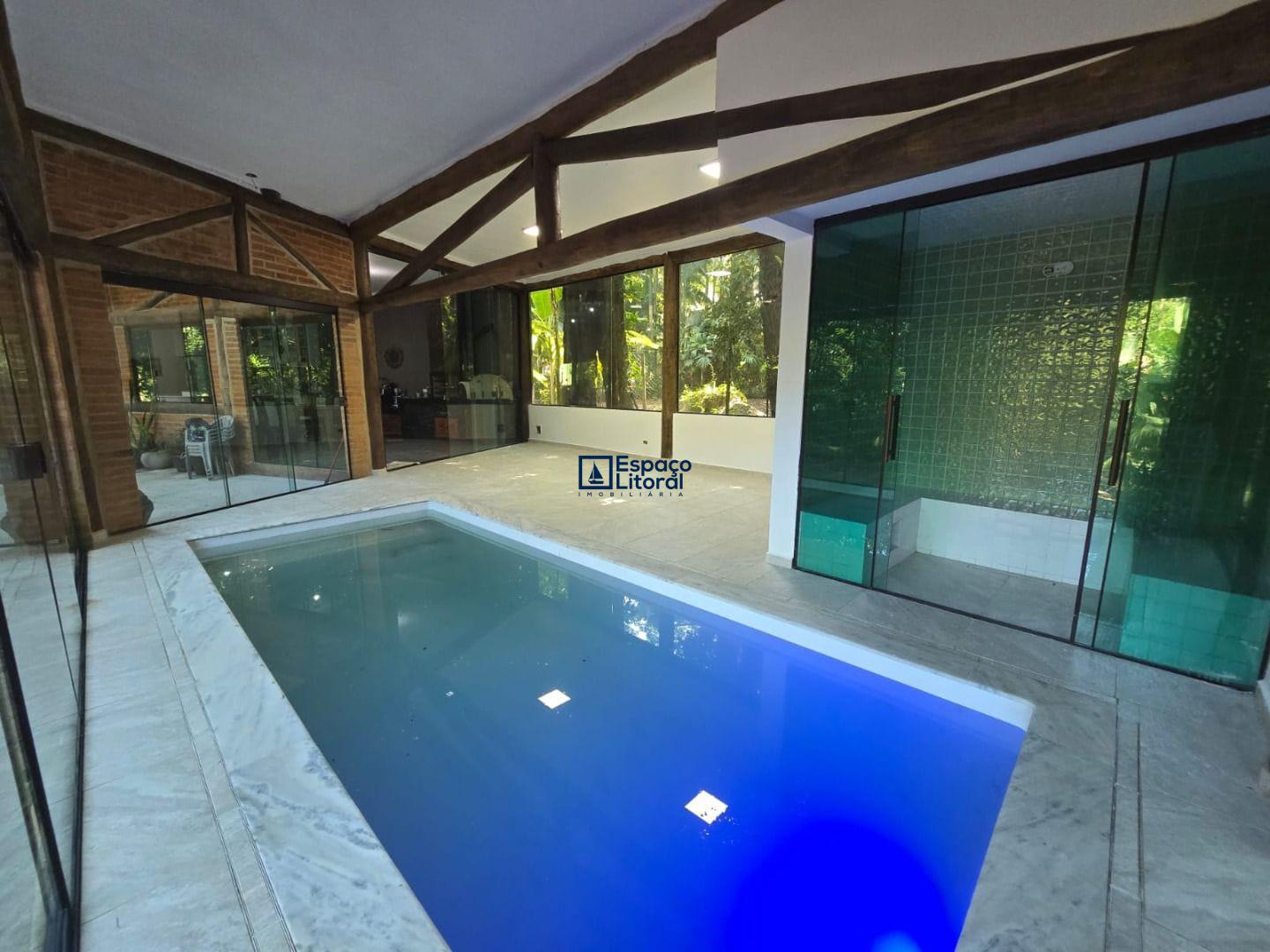 Chácara, 3 quartos, 2508 m² - Foto 1