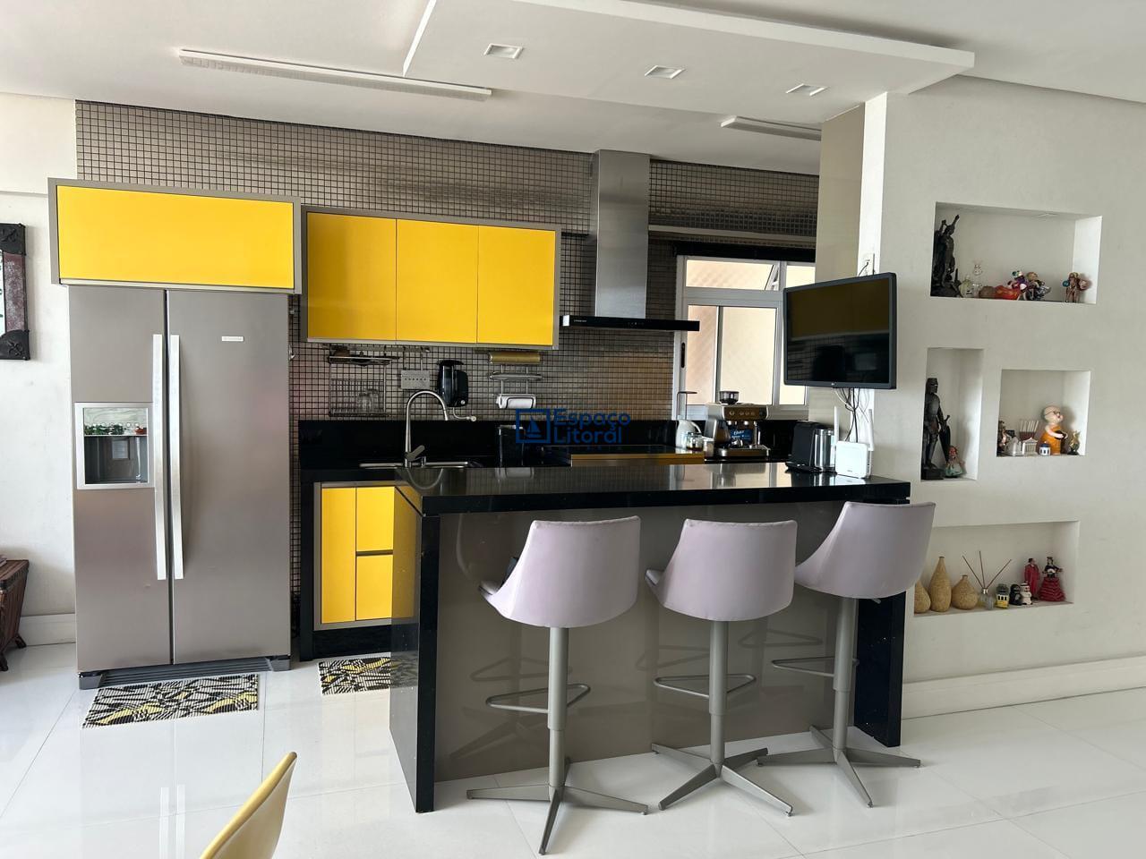 Cobertura, 3 quartos, 208 m² - Foto 2