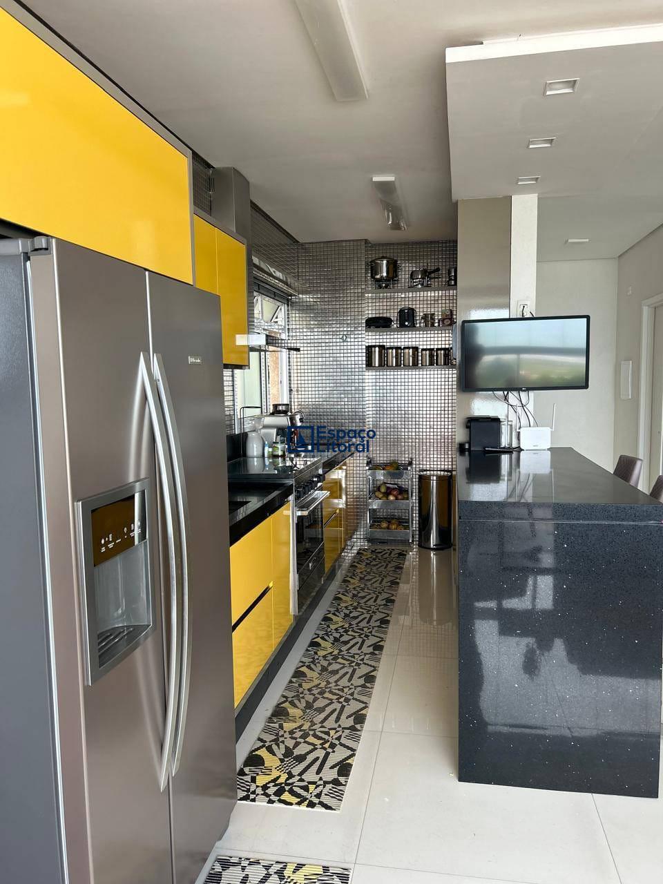 Cobertura, 3 quartos, 208 m² - Foto 3