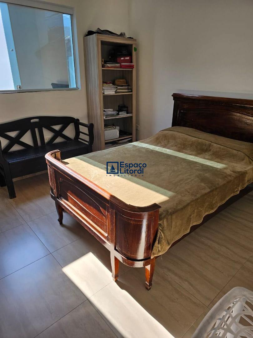 Casa, 4 quartos, 220 m² - Foto 12