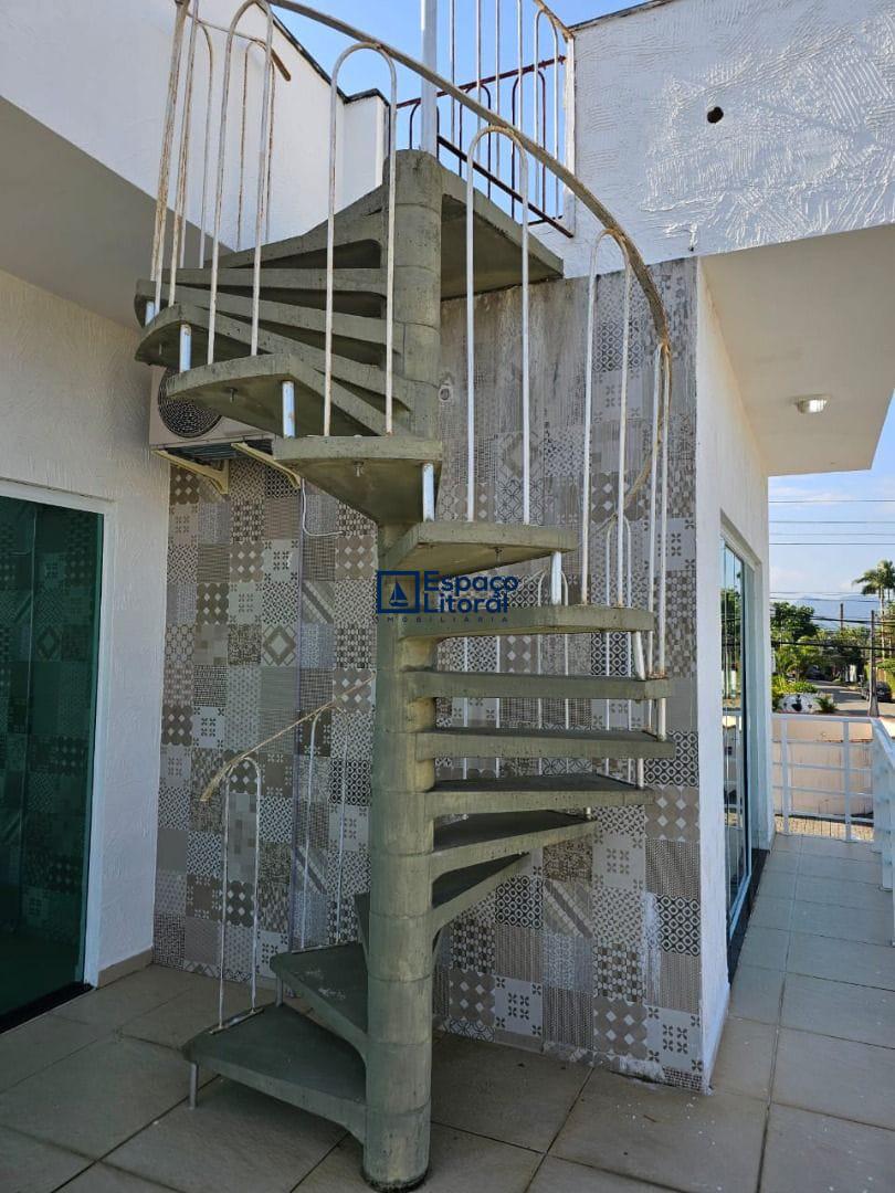 Casa, 4 quartos, 220 m² - Foto 13