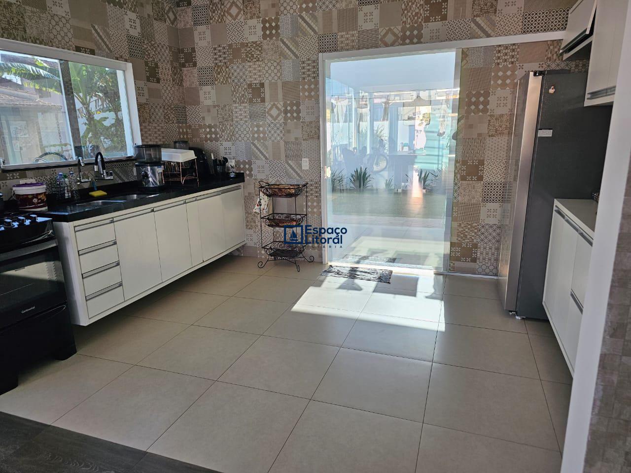 Casa, 4 quartos, 220 m² - Foto 6