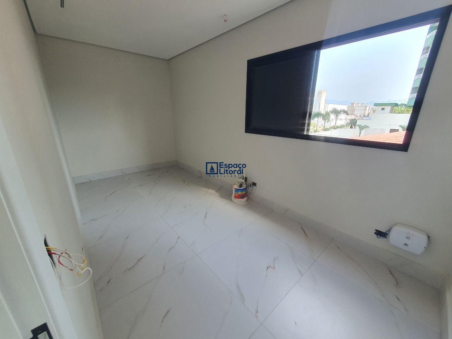 Casa, 4 quartos, 245 m² - Foto 10