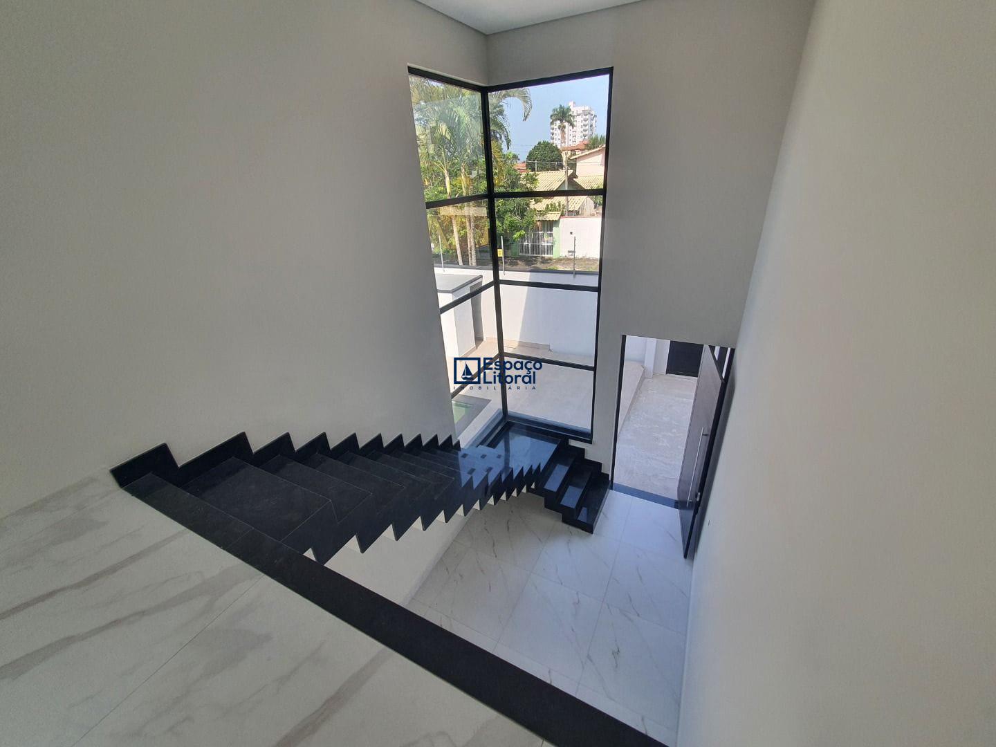 Casa, 4 quartos, 245 m² - Foto 11