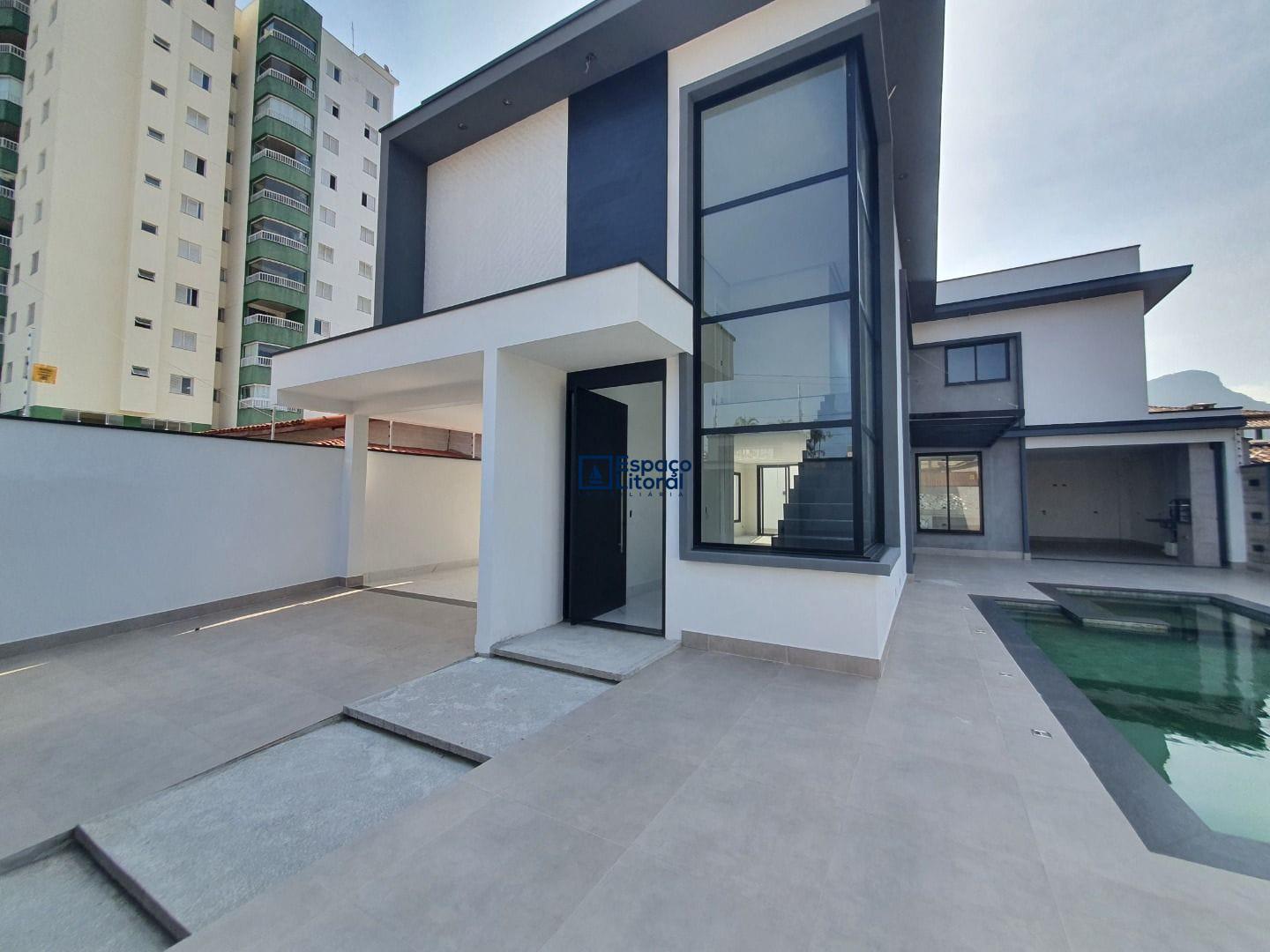 Casa, 4 quartos, 245 m² - Foto 1