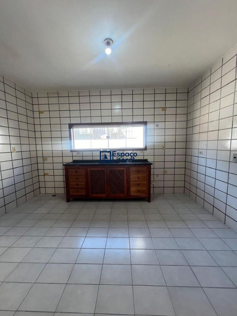 Casa, 4 quartos, 280 m² - Foto 15