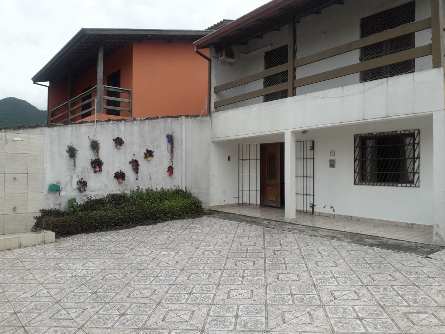 Casa, 5 quartos, 198 m² - Foto 1