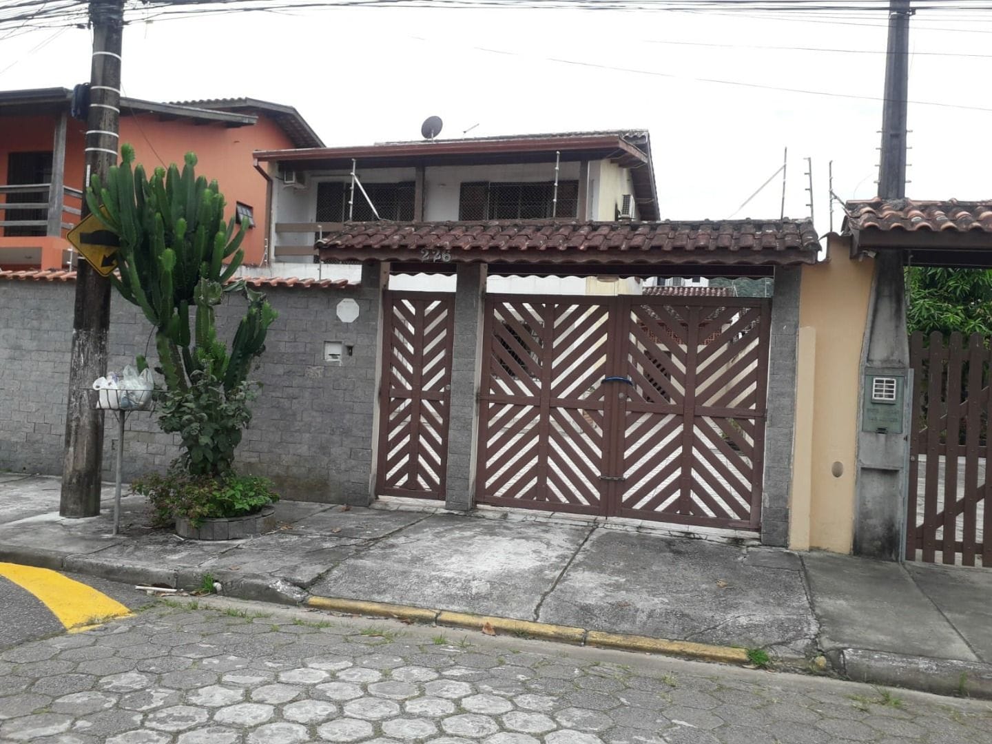 Casa, 5 quartos, 198 m² - Foto 2