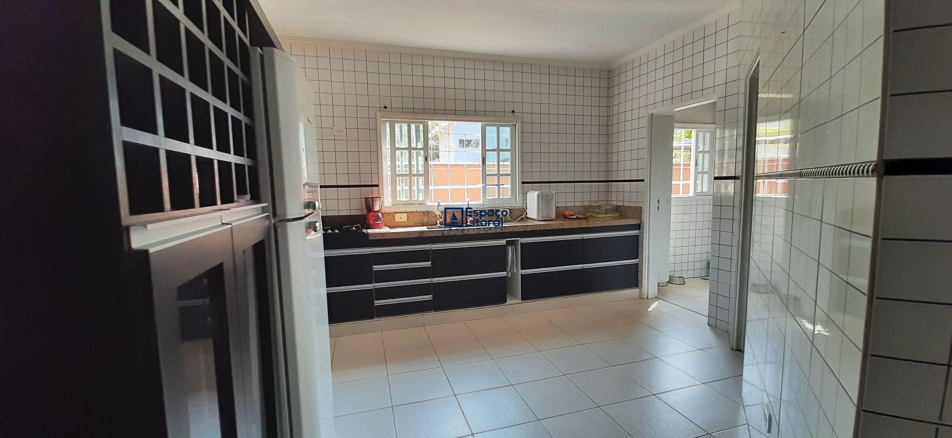 Casa, 3 quartos, 240 m² - Foto 12