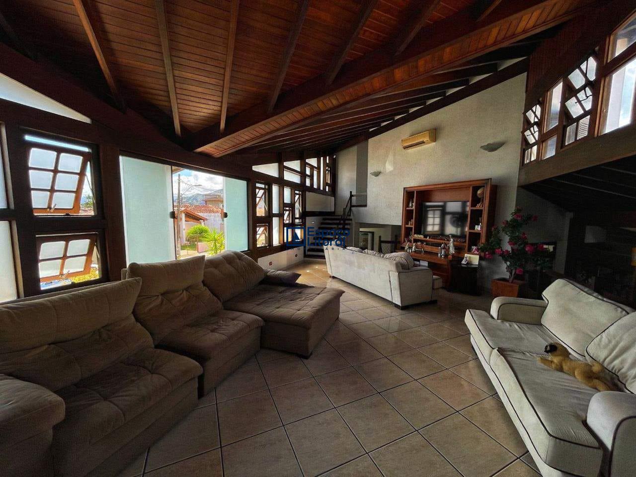 Casa, 3 quartos, 300 m² - Foto 2