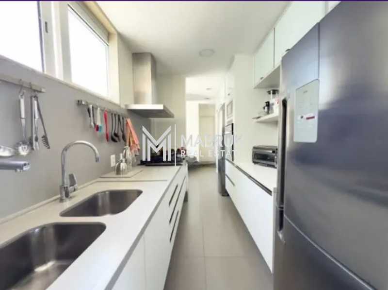 Cobertura à venda com 2 quartos, 318m² - Foto 24