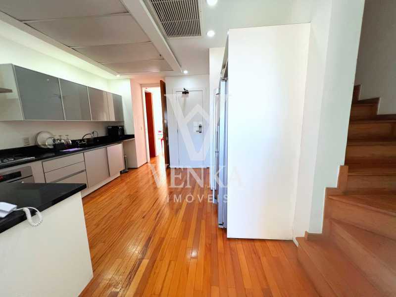 Cobertura, 3 quartos, 239 m² - Foto 23