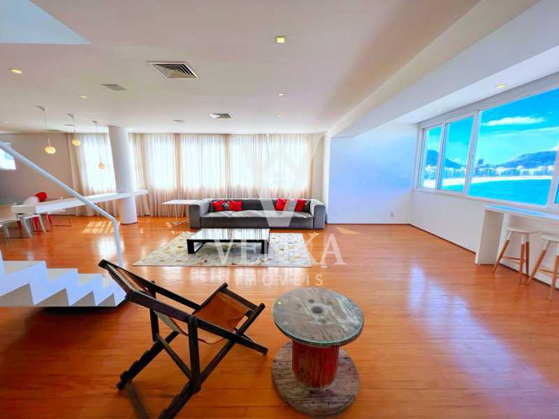 Cobertura, 3 quartos, 239 m² - Foto 17