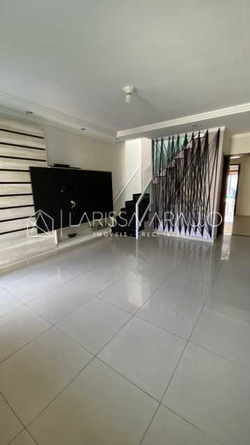 Casa, 4 quartos, 234 m² - Foto 2