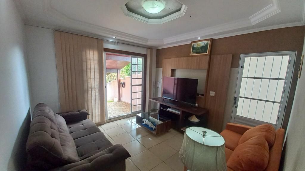 Casa, 3 quartos, 128 m² - Foto 2