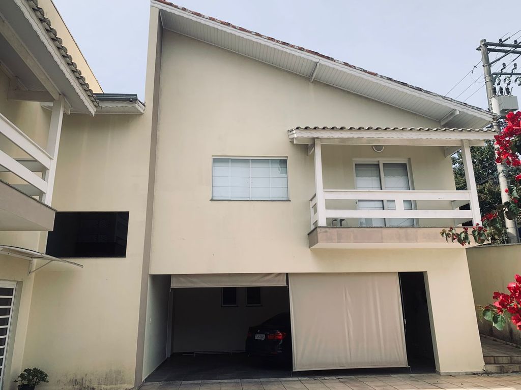 Casa, 4 quartos, 290 m² - Foto 1