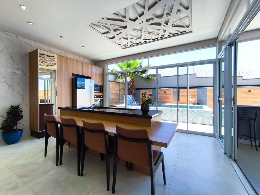 Casa de Condomínio, 4 quartos - Foto 1