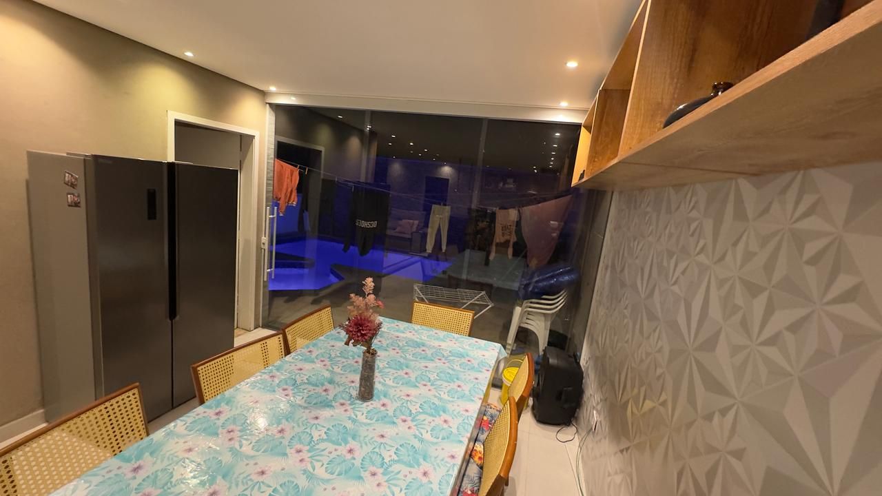 Casa, 3 quartos, 170 m² - Foto 2