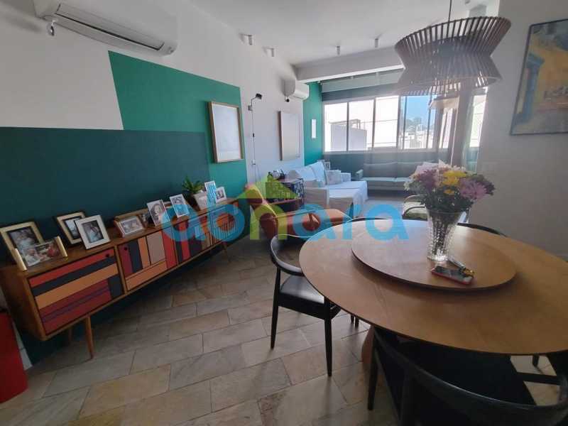 Cobertura à venda com 3 quartos, 220m² - Foto 1