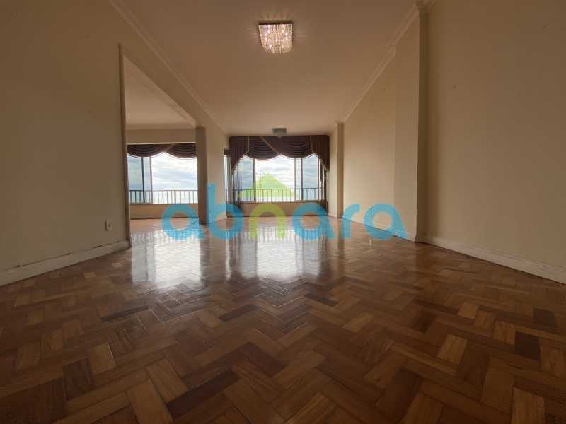 Apartamento à venda com 3 quartos, 230m² - Foto 2